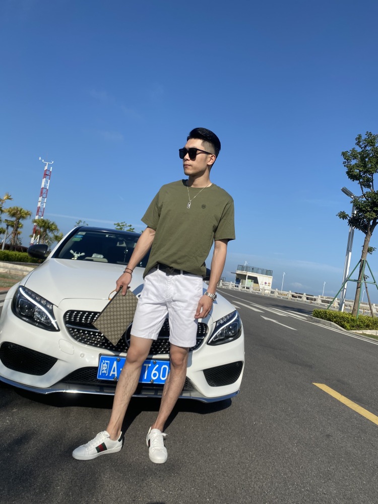 182cm140斤男生照片,男生178cm140斤照片 本人身高182,体重140,身材匀称,可以接网店电商的所有