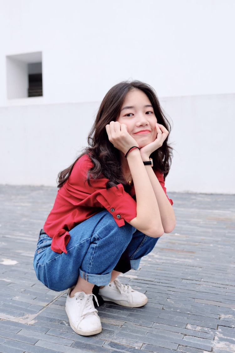 Serafina_-广东省·深圳市·南山区--一抹复古一抹红~