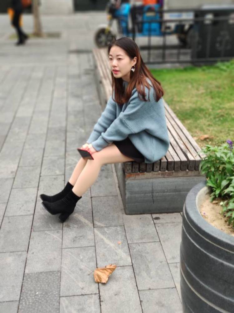 qu--湖北省·武汉市·江岸区--我女朋友当模特,时间教闲想做网拍,有需要联系我