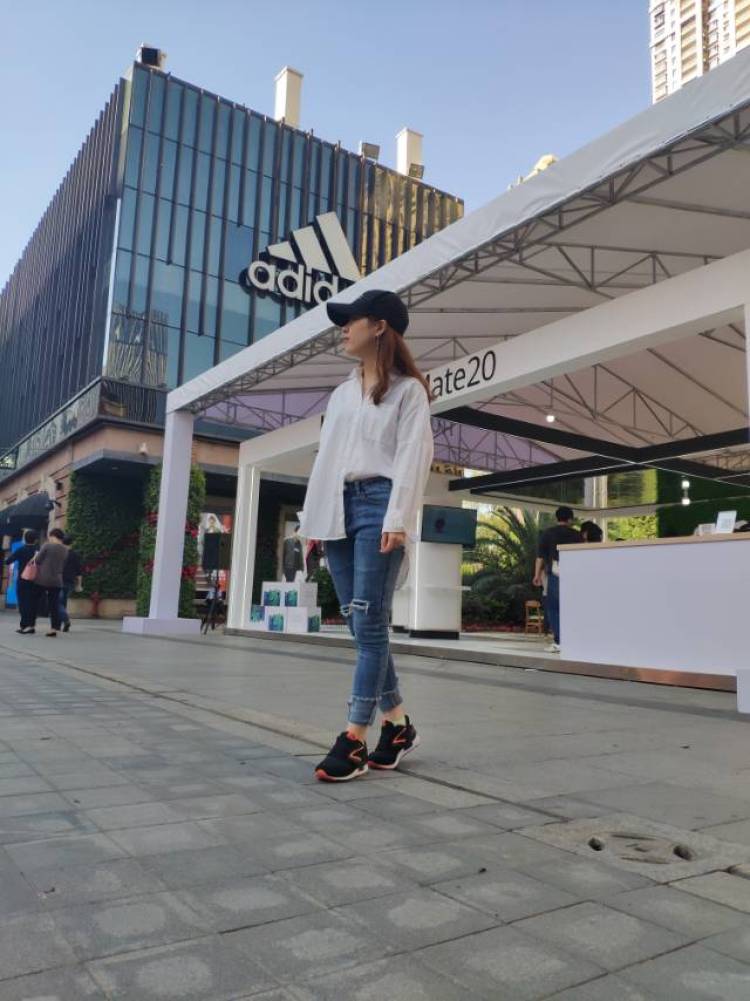 qu--湖北省·武汉市·江岸区--我女朋友当模特,时间教闲想做网拍,有需要联系我