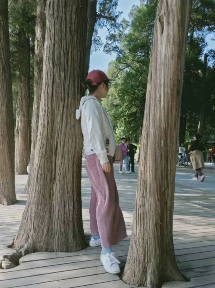 言希-天津市·天津市·西青区--接网拍,衣服,饰品,鞋子都可以。本人偏可爱风格,需要的联系我哦。