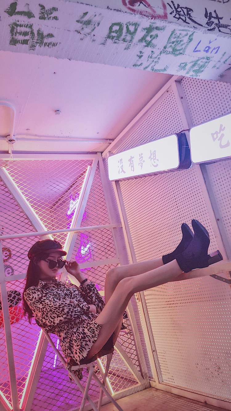 작은 별-广西壮族自治区·南宁市·青秀区--坐标南宁 承接婚纱 广告 平面 网拍模特 有意合作可以了解下 私房勿扰 拒绝私房!!!