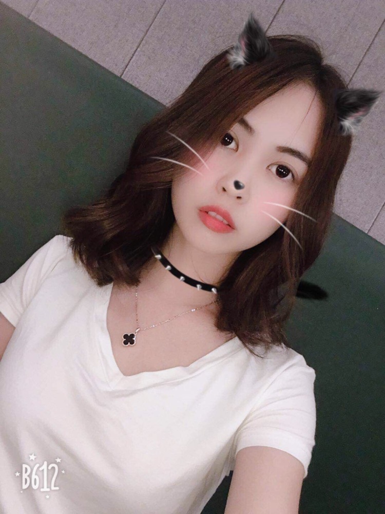 Ding丁-广东省·深圳市·龙华区--新人入驻,可接买家秀,从事模特行业专门为板鞋衣服摆拍,有机会多多合作