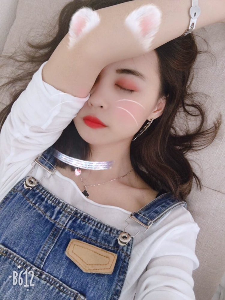 Ding丁-广东省·深圳市·龙华区--新人入驻,可接买家秀,从事模特行业专门为板鞋衣服摆拍,有机会多多合作