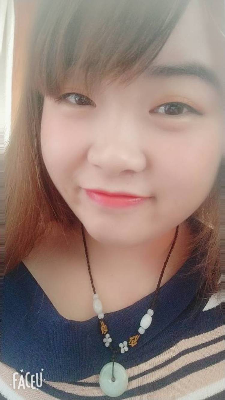 Lily-重庆市·重庆市·渝北区--胖胖的我,爱拍照嘻嘻!