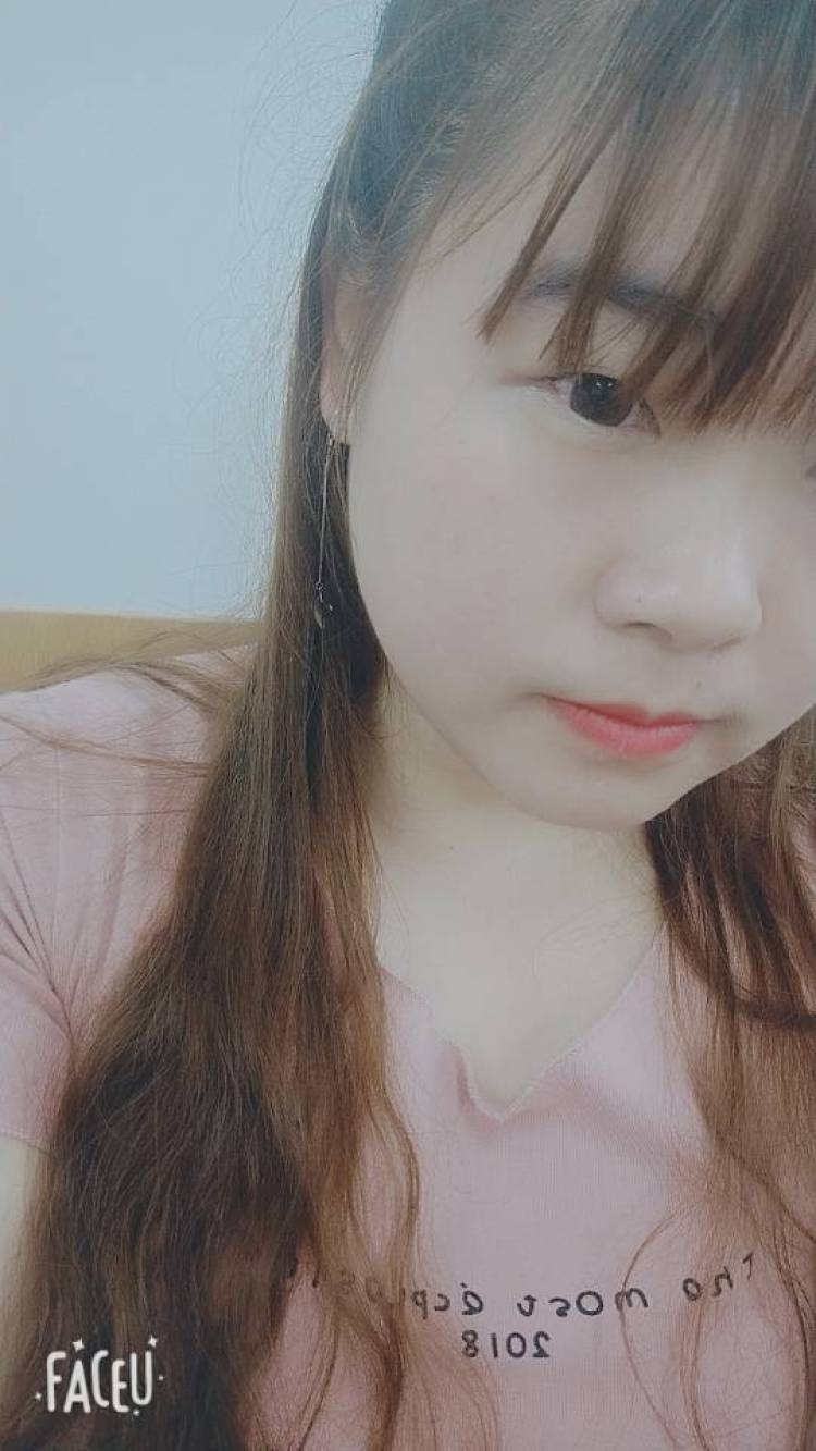 Lily-重庆市·重庆市·渝北区--胖胖的我，爱拍照嘻嘻！