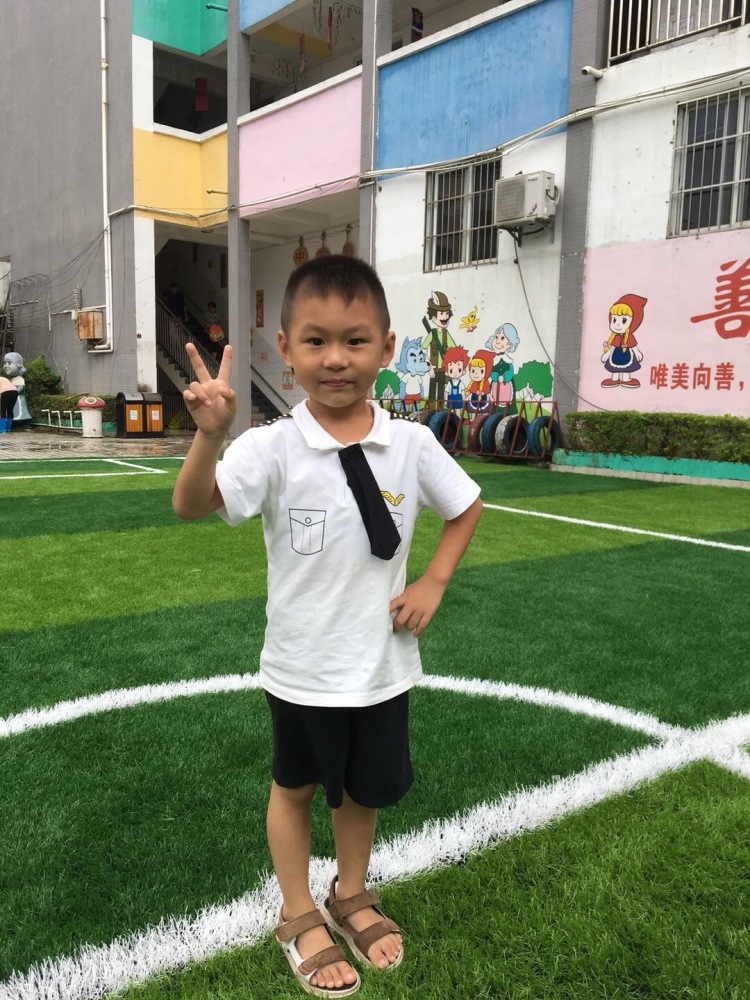 冰淇淋-广西壮族自治区·玉林市·博白县--家有萌宝两枚有需要小模特的吗???