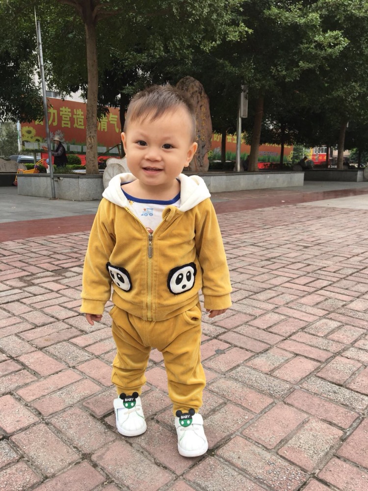 冰淇淋-广西壮族自治区·玉林市·博白县--家有萌宝两枚有需要小模特的吗???