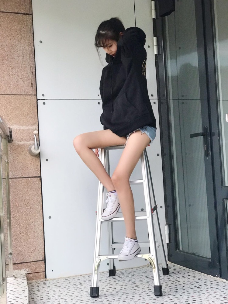 卷卷.(晚9:30后回消息)-辽宁省·大连市·金州区--坐标辽宁大连 有设备 接淘宝拍摄/平面模特
身高172 体重105 风格多 出图质量高