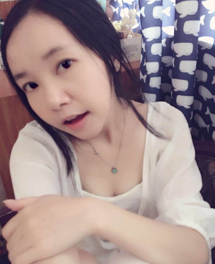 Vicky-湖南省·衡阳市·蒸湘区--爱美ai自拍,时间自由,出图快~