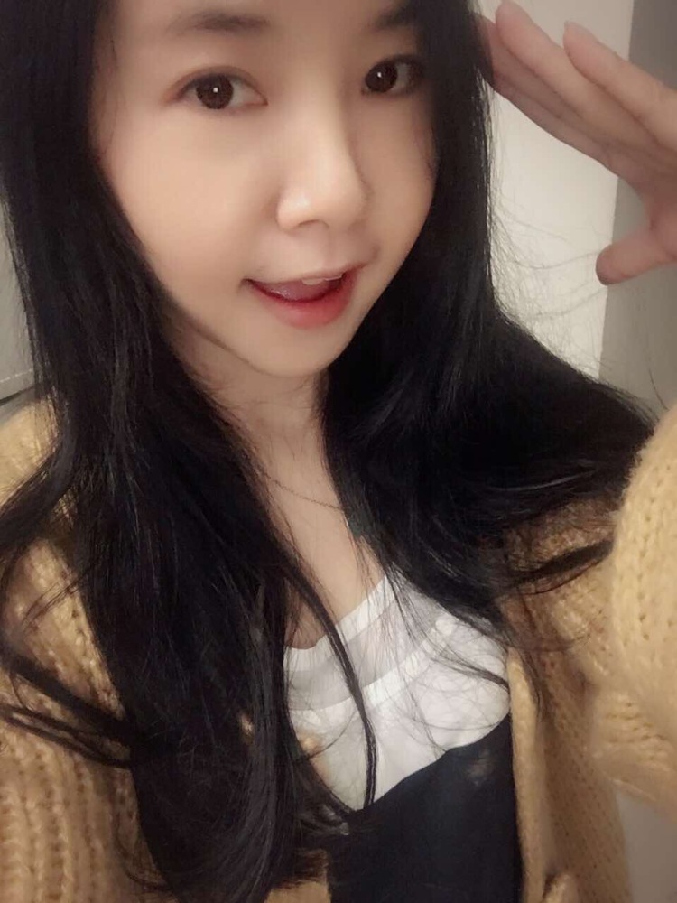 Vicky-湖南省·衡阳市·蒸湘区--爱美ai自拍,时间自由,出图快~