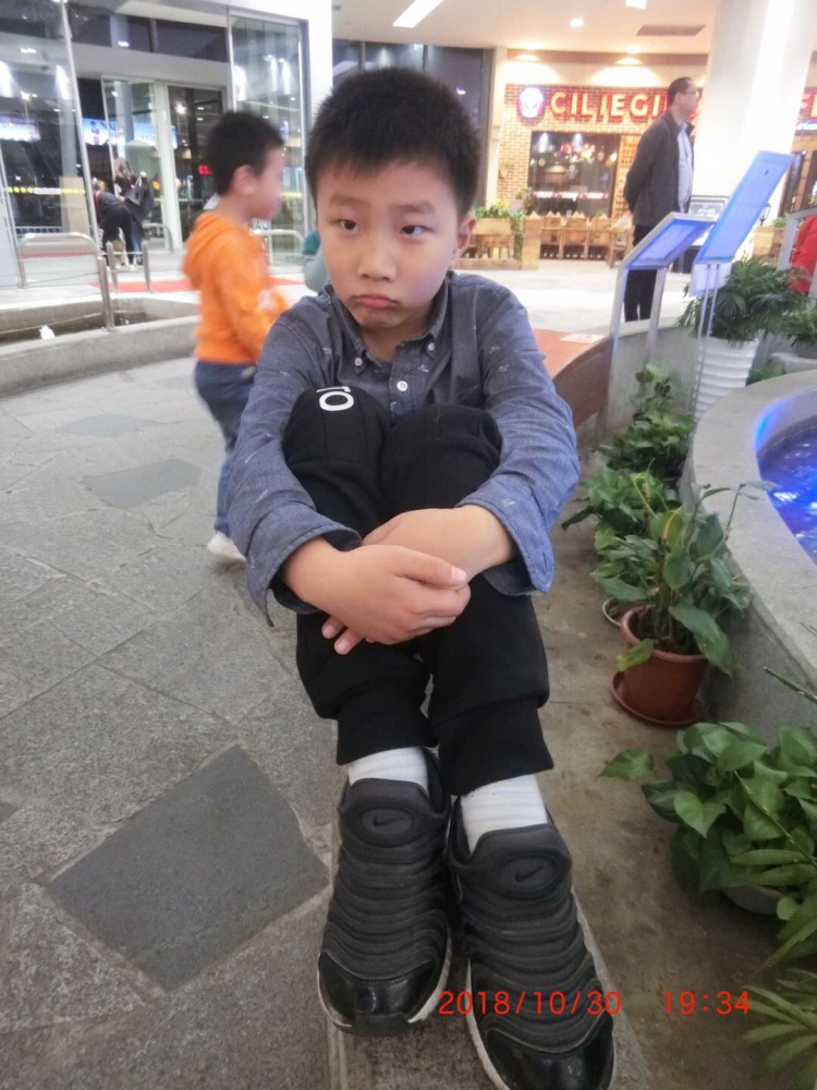 ?裴?小?欢?-江苏省·苏州市·姑苏区--家有男宝一枚～可接童装～

另可以提供给商家各种买家秀～有意者可以联系哈～