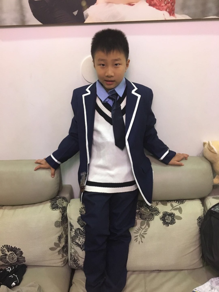 ?裴?小?欢?-江苏省·苏州市·姑苏区--家有男宝一枚～可接童装～

另可以提供给商家各种买家秀～有意者可以联系哈～