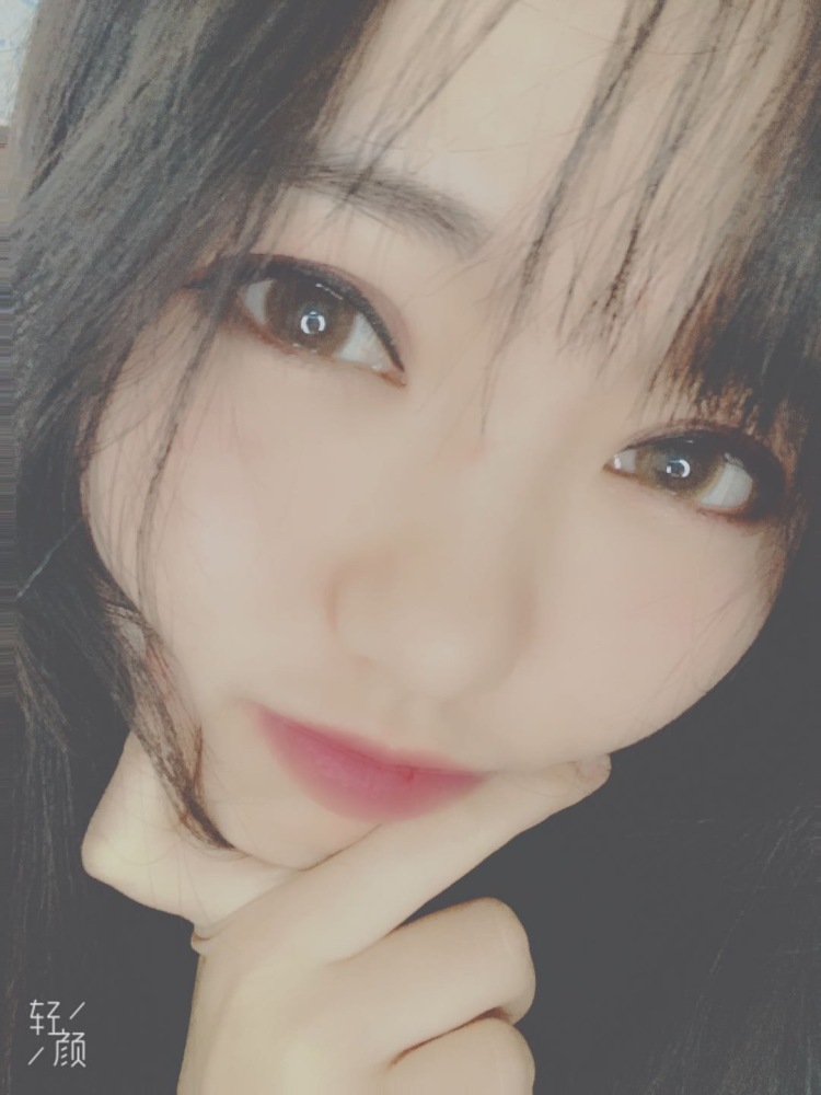 Tmints_一-山西省·大同市·城区--新美瞳无敌好看，还缺一个美美的眼影盘……哈哈。希望被单子砸死
