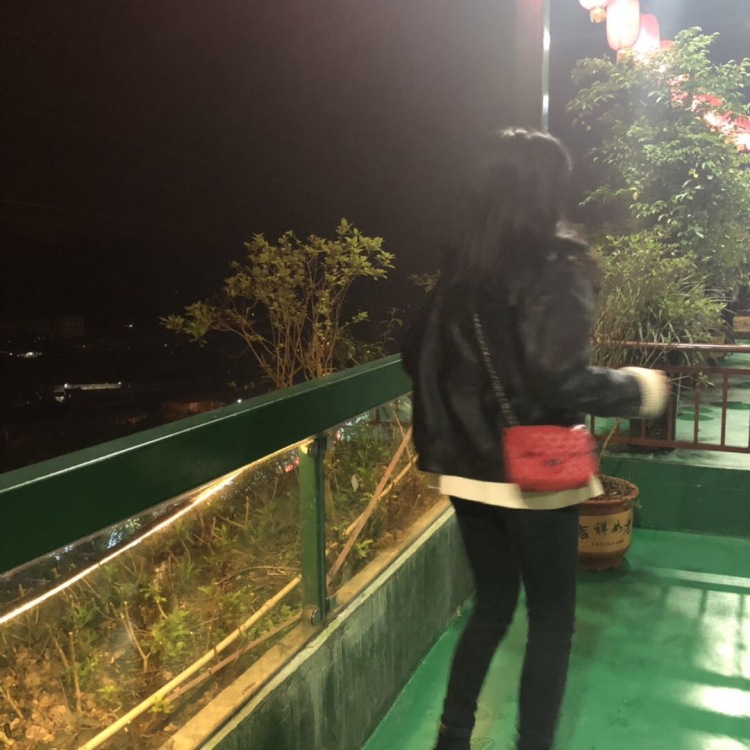 什么叫熬夜我没听说过-重庆市·重庆市·渝中区--美妆 衣服