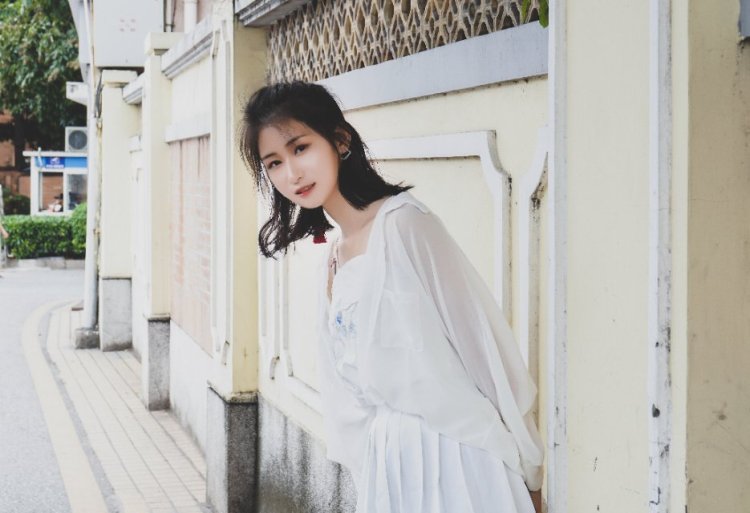 Zola.-广东省·广州市·番禺区--接买家秀,帽子化妆品服装等