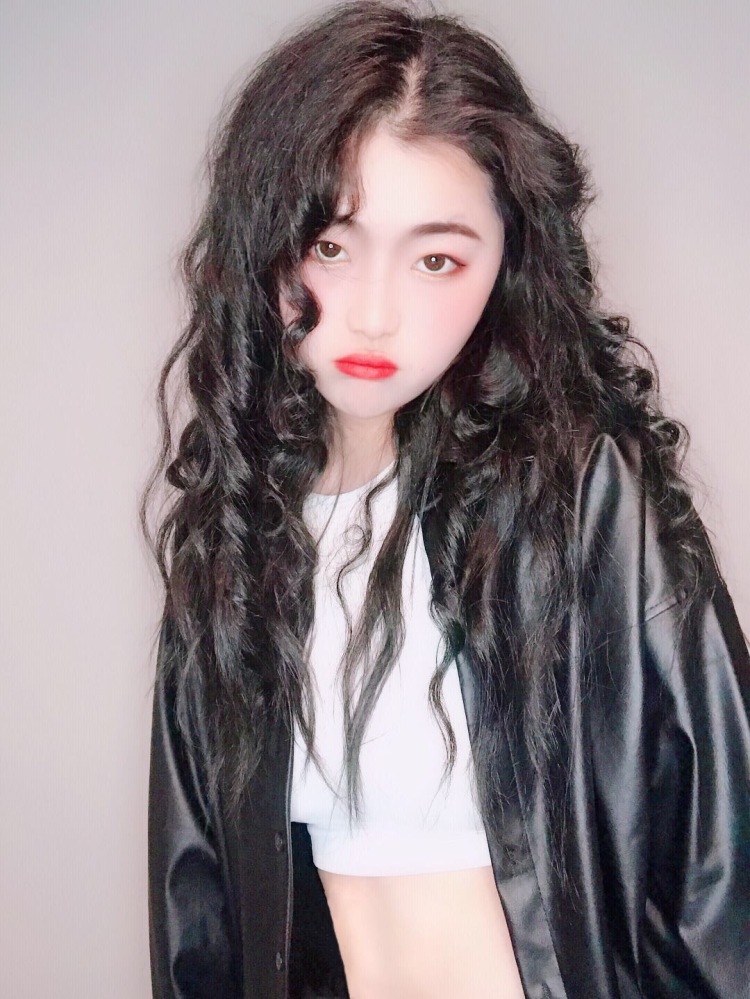 심미예요.-浙江省·杭州市·江干区--承接各类买家秀。服装，饰品，化妆品都可。期待的风格可事先强调。欢迎砸单。