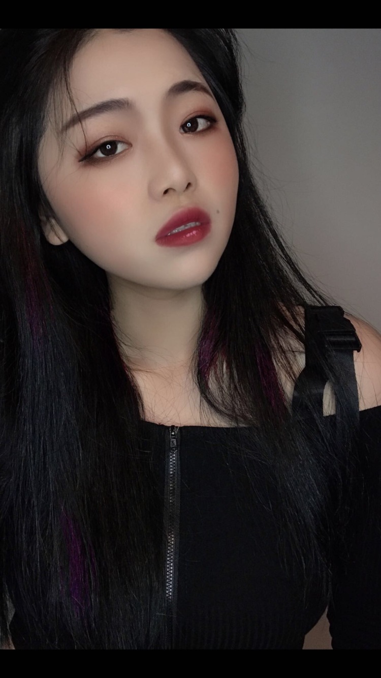 심미예요.-浙江省·杭州市·江干区--承接各类买家秀。服装，饰品，化妆品都可。期待的风格可事先强调。欢迎砸单。