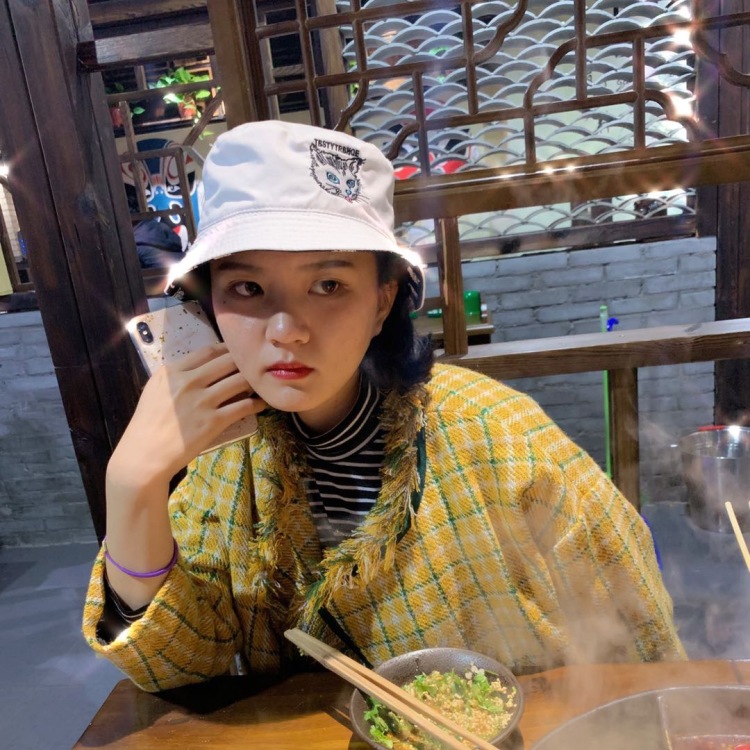 象个猪-陕西省·西安市·莲湖区--初来乍到
请多关照
喜欢拍照??目前现在是短发 第一张发色