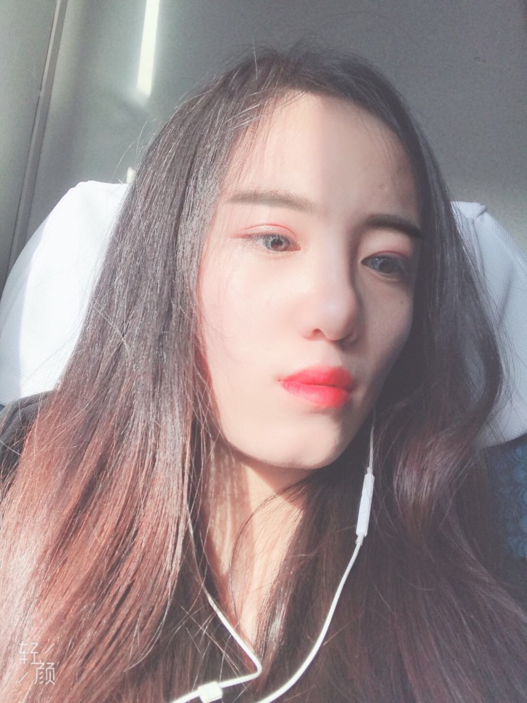 Ccc橙子-山西省·忻州市·忻府区--这是我的自拍秀，可以驾驭多种风格