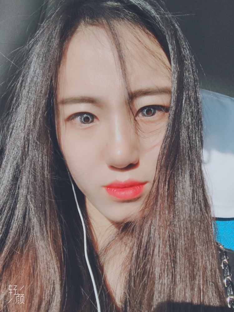 Ccc橙子-山西省·忻州市·忻府区--这是我的自拍秀，可以驾驭多种风格
