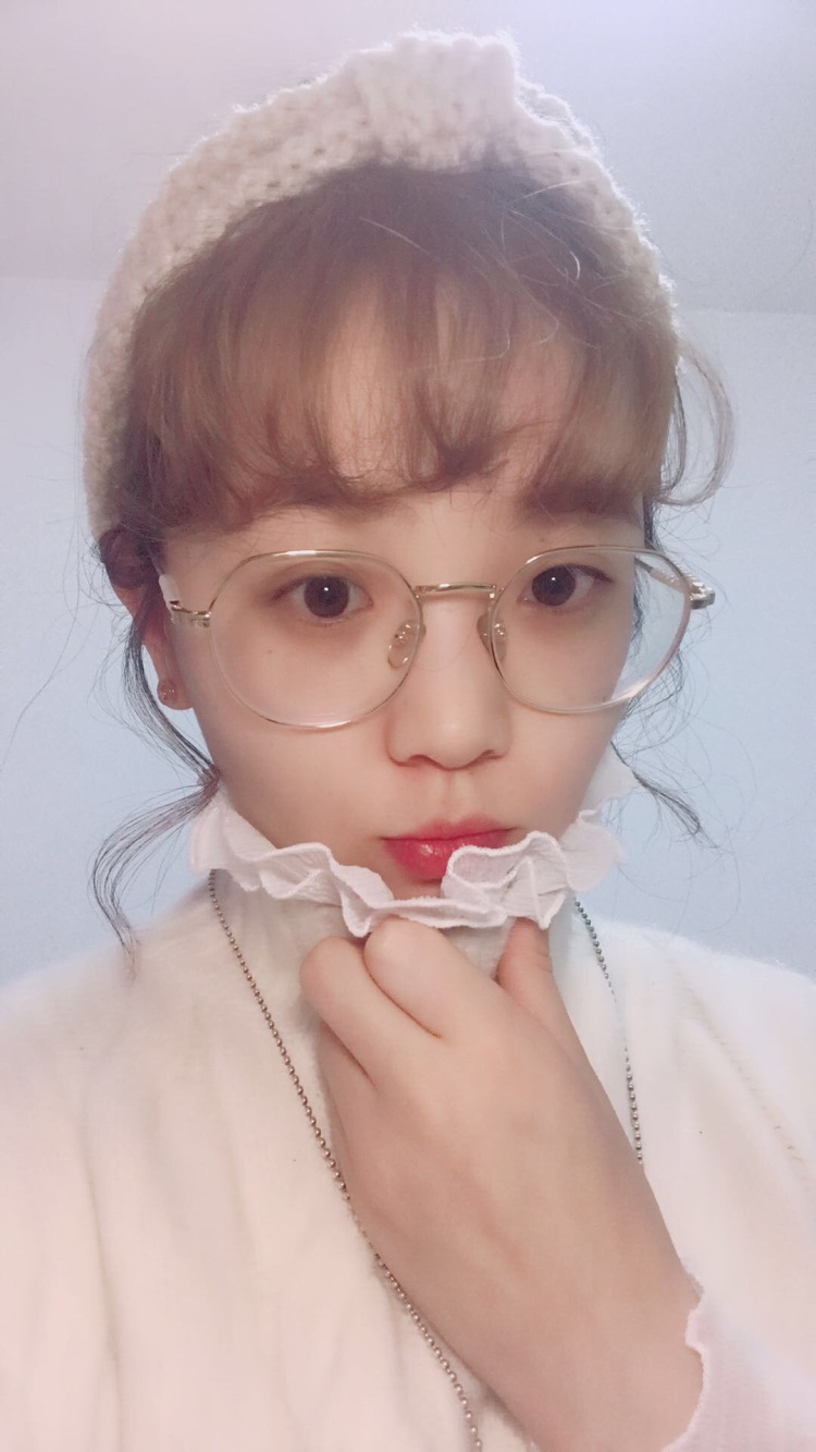 露露??-天津市·天津市·宝坻区--女装，视频，围巾，鞋子，眼镜，假发，都可以接拍哦，招网拍模特~有会费~介意的打扰啦