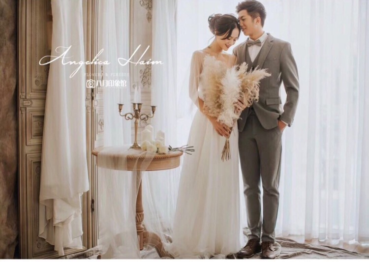 작은 별-广西壮族自治区·南宁市·青秀区--【复古门】#婚纱样片
坐标南宁 承接婚纱 平面 网拍 有需要合作可以互加 欢迎合作!私房勿扰 外地勿扰
