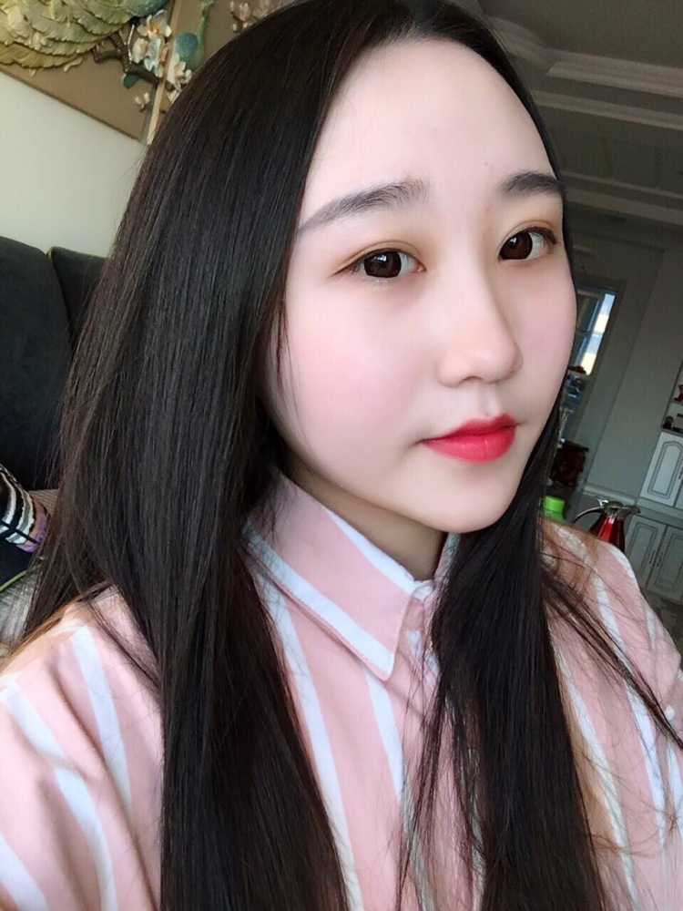 斯人若彩虹-辽宁省·沈阳市·浑南区--眼影 饰品 口红 手机壳 静物拍摄