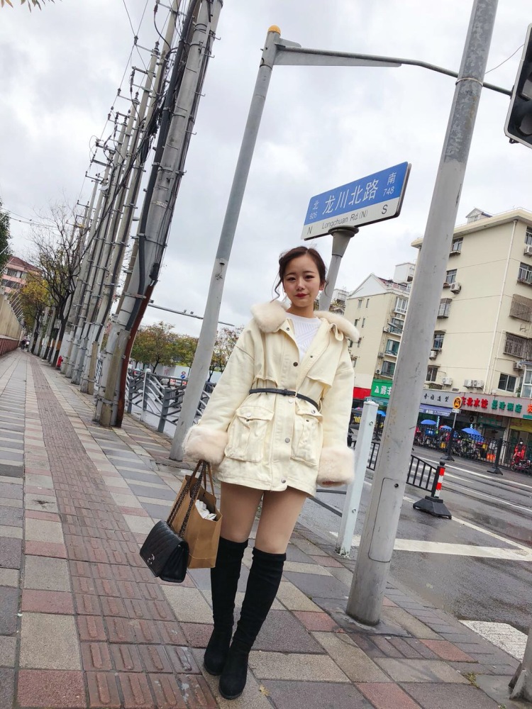 张小丫-上海市·上海市·徐汇区--街角