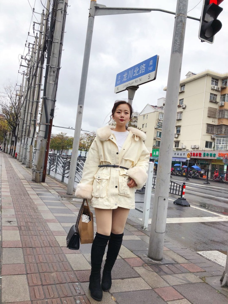 张小丫-上海市·上海市·徐汇区--街角