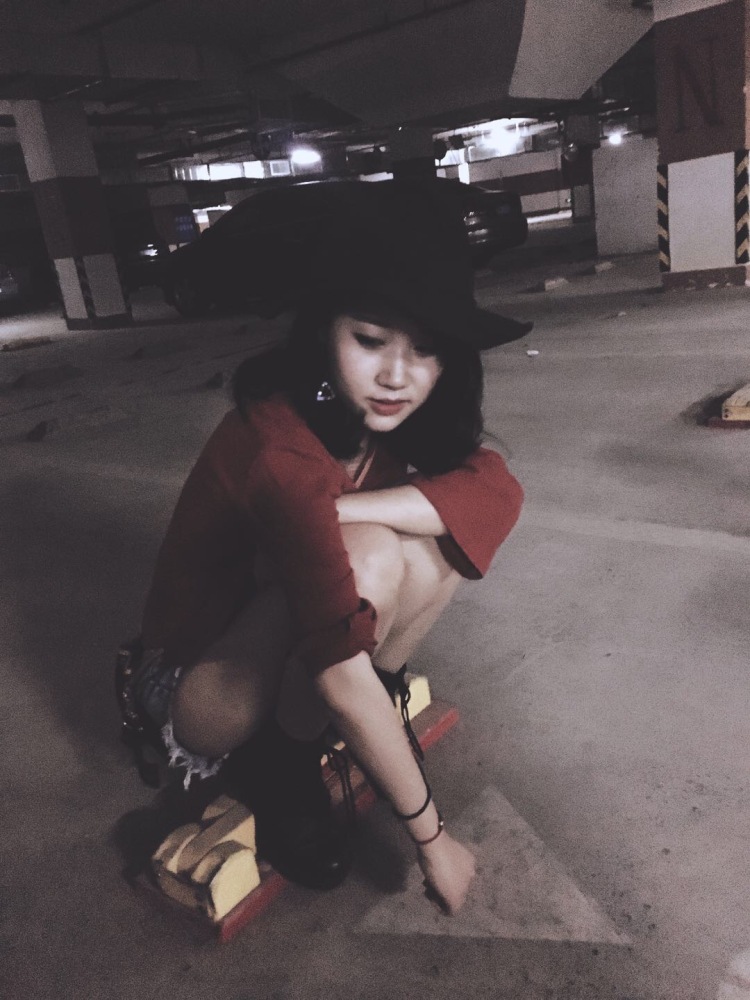 南风与猫?-江西省·赣州市·南康区--??♀️衣服,美瞳,化妆品之类接拍。可爱,小清新,复古,网红风都可以