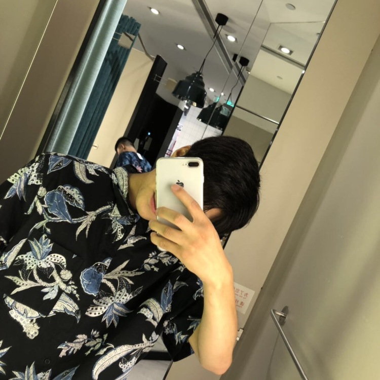 微笑以后-山东省·德州市·德城区--学生一枚，想找个网拍兼职，喜欢网购，商家觉得可以选我哦