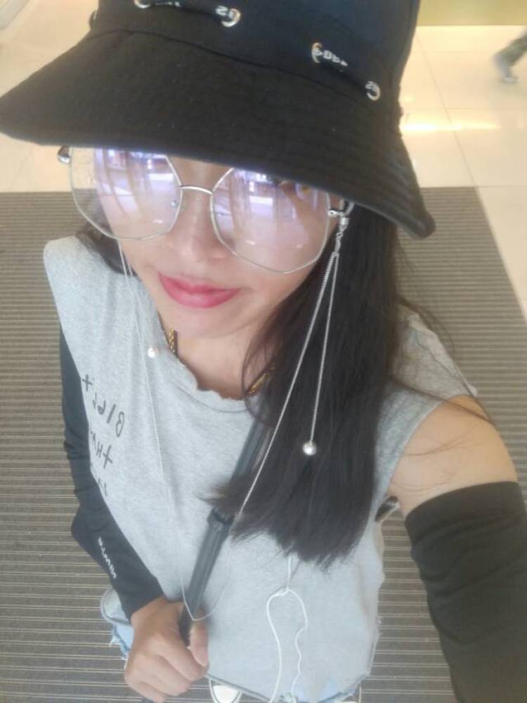 可乐-上海市·上海市·虹口区--介不介意我的小钢牙！?