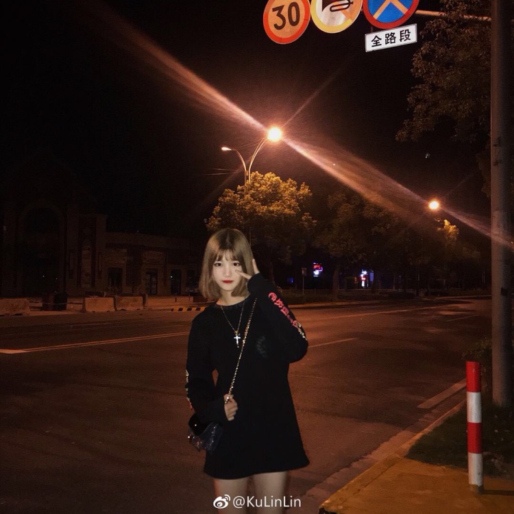 KuLinLin.-上海市·上海市·浦东新区--网拍 卖家秀 卖家秀街拍 效率高出图速度快