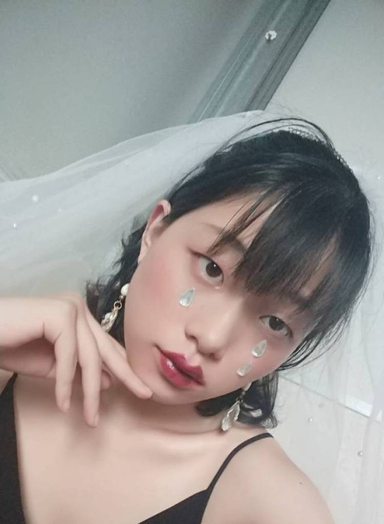 高文一二三四五六七-湖南省·长沙市·岳麓区--摄影师 兼模特 接各种拍摄