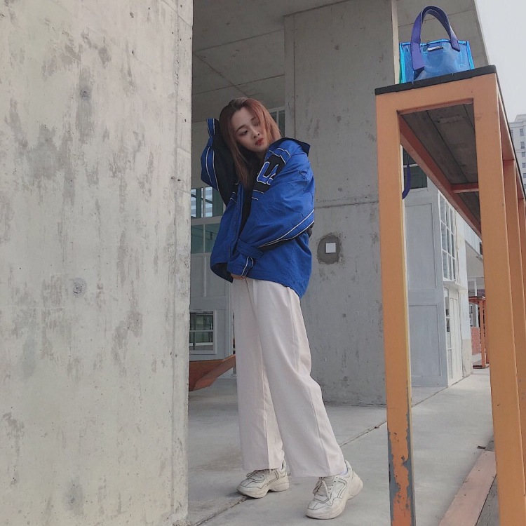 Lxxxr-江苏省·苏州市·工业园区--个人写真 坐标 上海西岸艺术营
可拍各类网拍哦