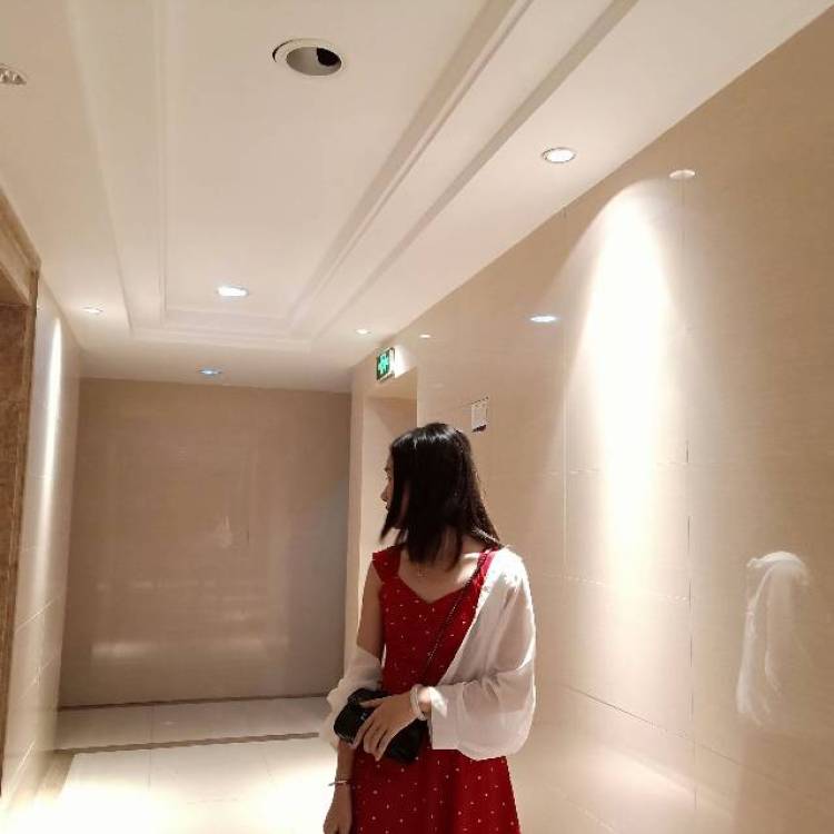 ChenLiy-云南省·普洱市·镇沅彝族哈尼族拉祜族自治县--小红裙的买家秀
啦啦啦