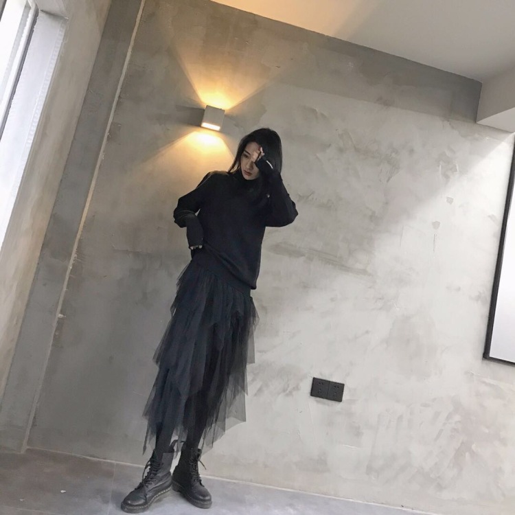 ?-江苏省·扬州市·邗江区--网拍接单。暗黑风,可根据衣服风格选择不同拍摄环境,不敷衍拍照,认真对待每一单。欢迎下单