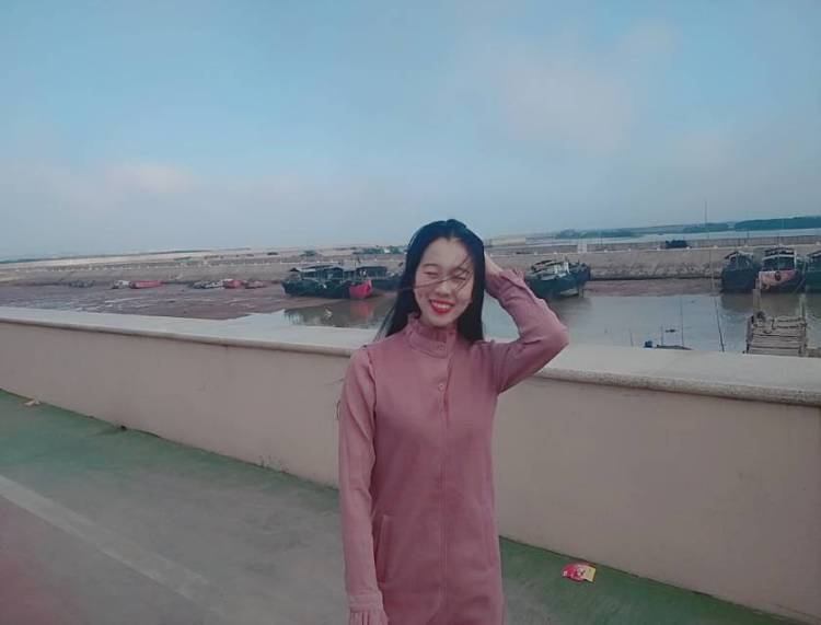 Yilia-广东省·广州市·天河区--日常拍摄☺
可接买家秀，模特网拍，免费试用及视频拍摄喲️
