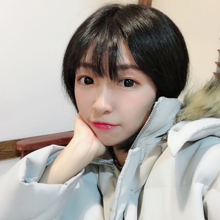黄曙是我的狗狗-广东省·汕头市·澄海区--接寄拍 买家秀寄拍 衣服包包饰品都可以哒 需要的滴滴我