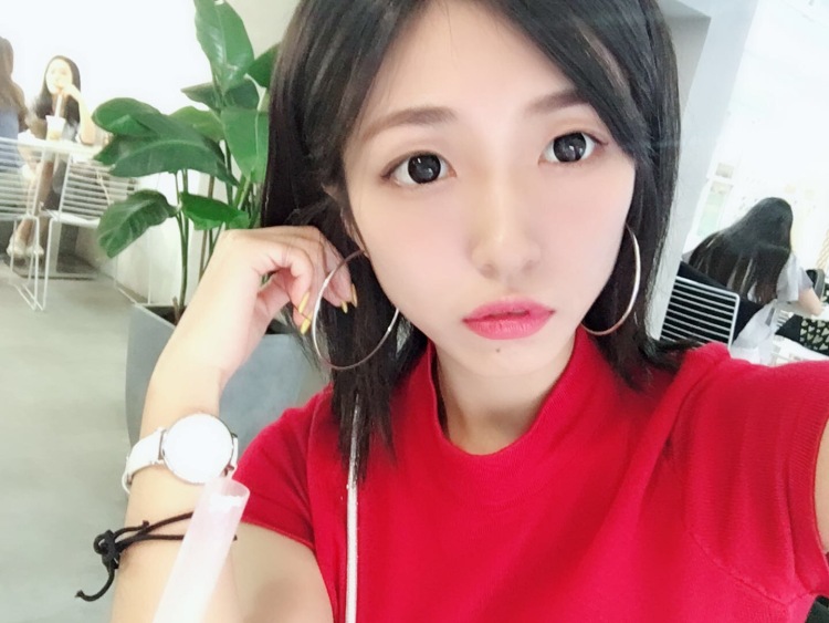 黄曙是我的狗狗-广东省·汕头市·澄海区--接寄拍 买家秀寄拍 衣服包包饰品都可以哒 需要的滴滴我