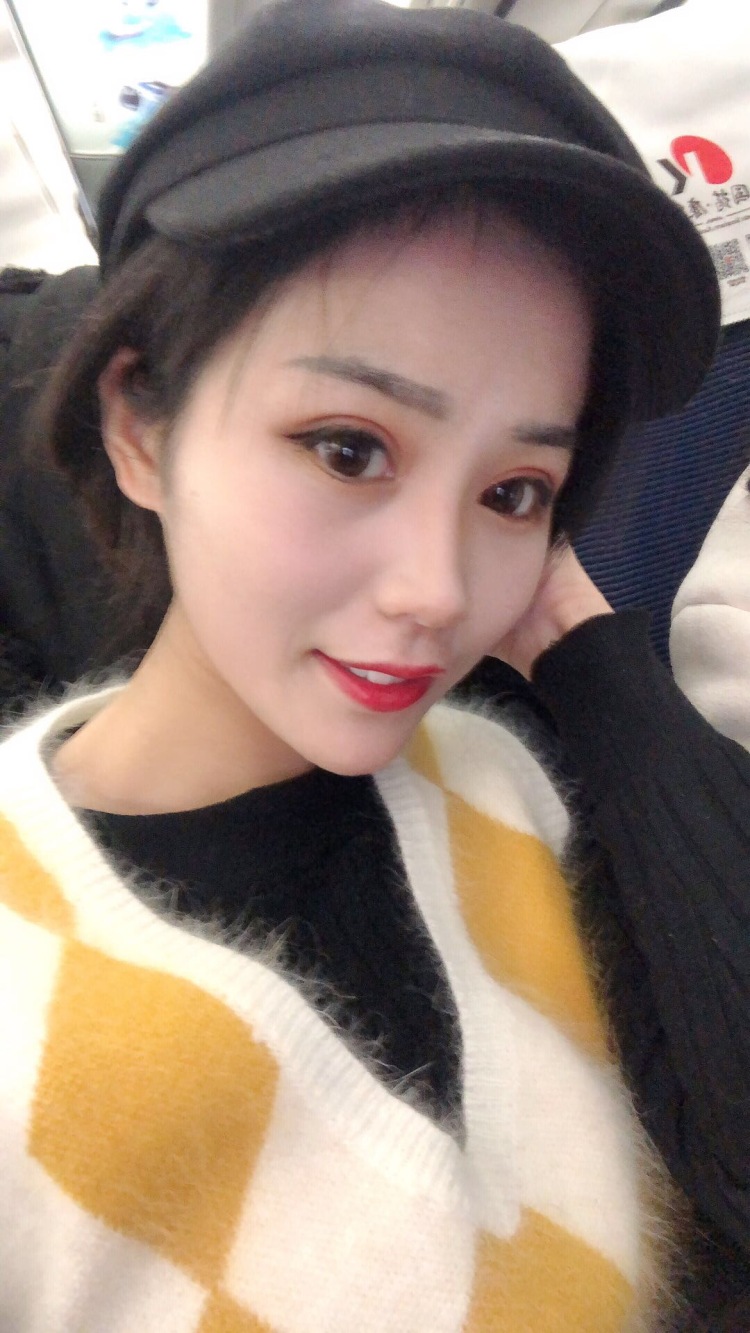 C-KING-河南省·平顶山市·卫东区--接买家秀 服装 美瞳 都可以~