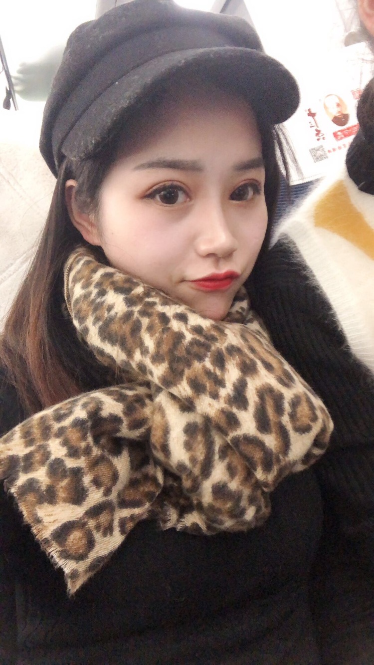 C-KING-河南省·平顶山市·卫东区--接买家秀 服装 美瞳 都可以~