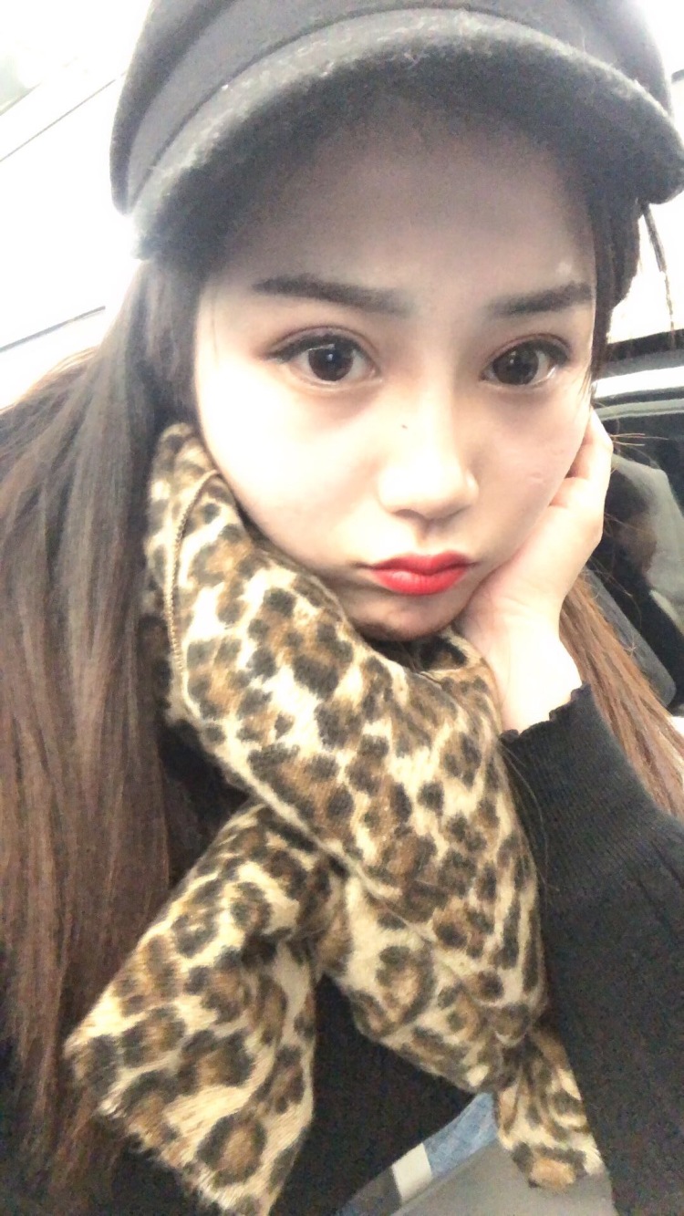 C-KING-河南省·平顶山市·卫东区--接买家秀 服装 美瞳 都可以~