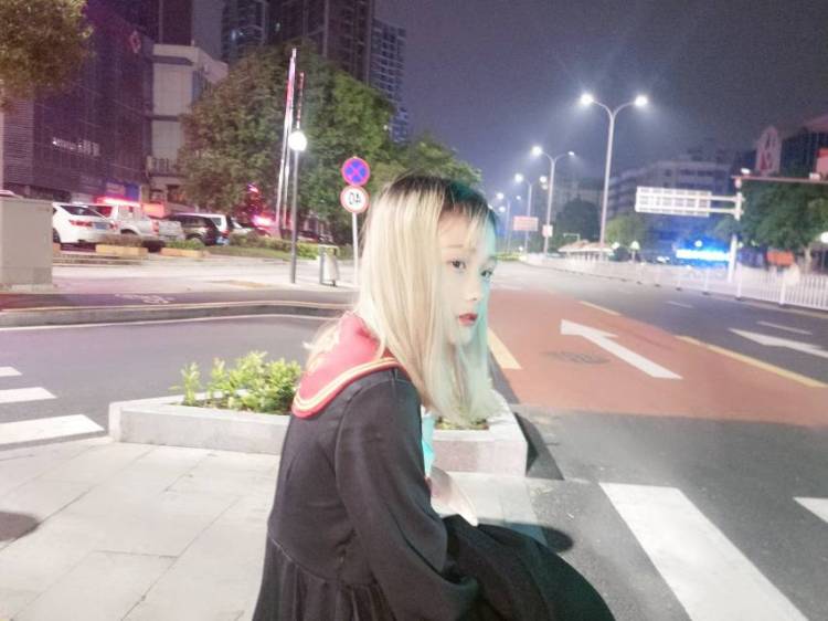 -广东省·珠海市·香洲区--网拍 自拍 各种风格 求选