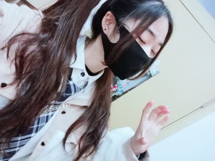 卿研-四川省·成都市·龙泉驿区--今天的口罩秀~