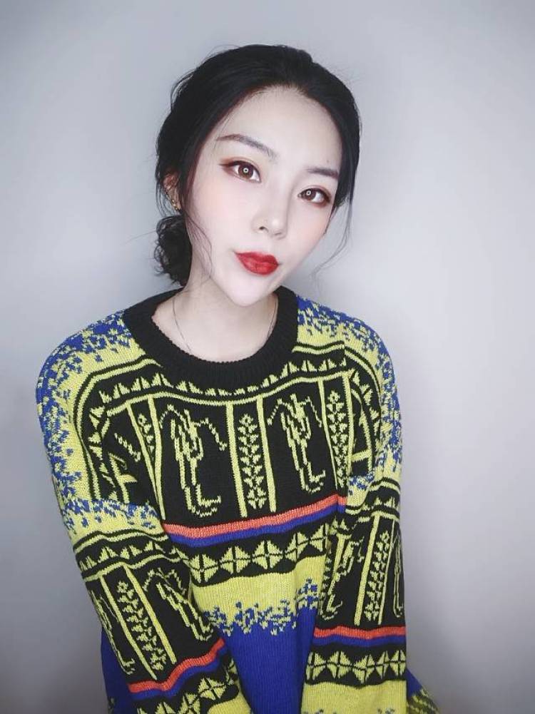 小阿-河北省·石家庄市·长安区--找长期合作的商家，女款衣服，鞋子，美妆护肤。