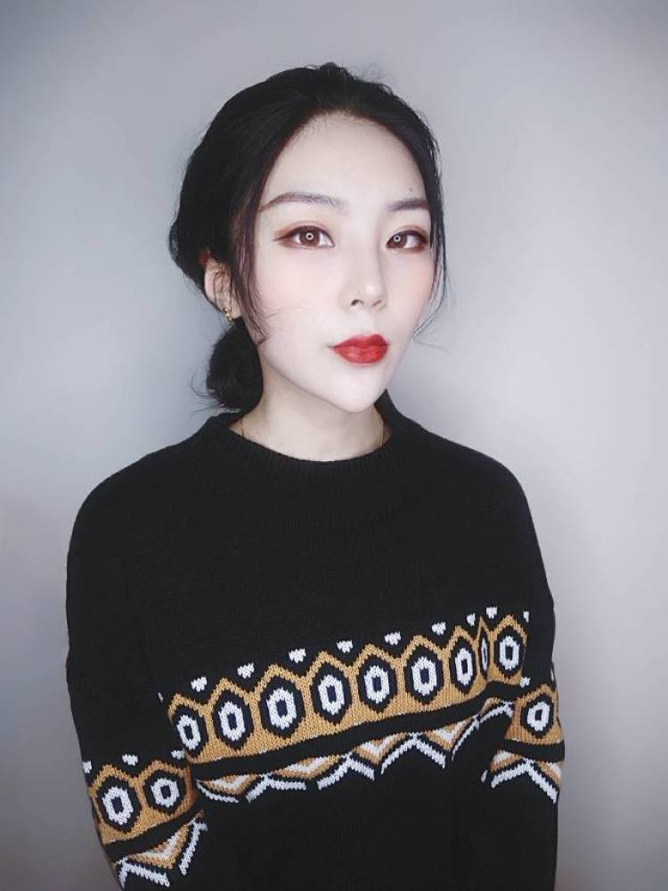 小阿-河北省·石家庄市·长安区--找长期合作的商家，女款衣服，鞋子，美妆护肤。