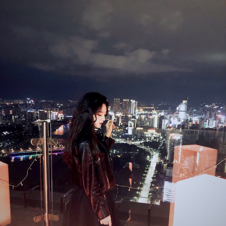 작은 별-广西壮族自治区·南宁市·青秀区--承接摄影 街拍 淘宝 商业礼仪活动 坐标南宁
不接外地拍摄 私房勿扰