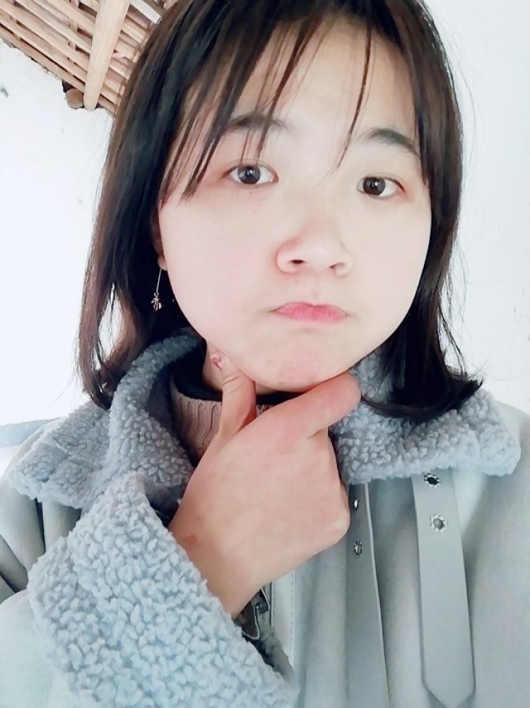 少女蓝-浙江省·衢州市·柯城区--喜欢拍照,想当平面模特。